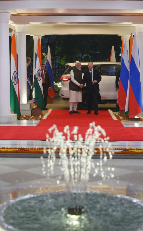 ചരിത്ര വിജയമായ പുടിന്റെ  ഇന്ത്യ സന്ദർശനം    Putin's historic visit to India पुतिन का ऐतिहासिक भारत दौरा